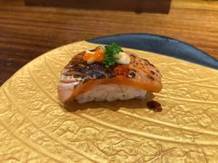 火炙三文鱼手握-信日本料理(信义坊店)