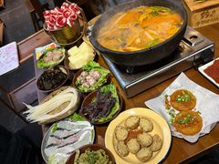 -黔有有贵州酸汤夺夺粉火锅(五味十字店)