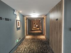 -榆林榆阳西路火车站亚朵酒店