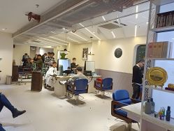 -PE SALON