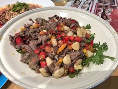 -渝信川菜 · 川味家常菜(财富购物中心店)