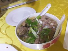 -穆豪麦蒸碗羊羔肉