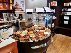 -Laderach 莱德拉(上海环贸iapm店)