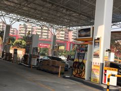 -冠德石油威程加油站