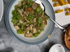 -蔼若春.传承三十年云南菜(金碧公园店)