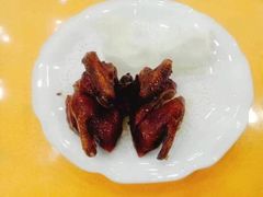 -鹏城人家海鲜酒家·23年老字号(较场尾店)