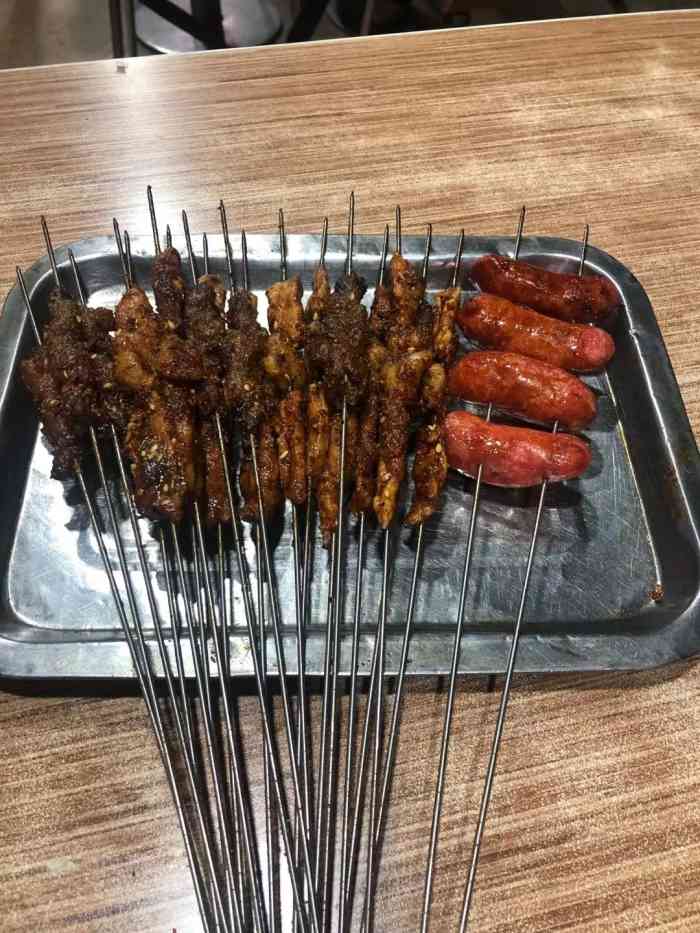 户县烤肉-"好像这个叫户县机场烤肉的前几年比较流行,.