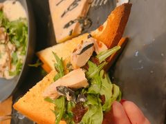 -乐蓬马歇百货公司(Rive Gauche)