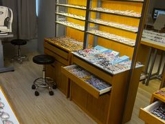 -优医视平价眼镜蔡司依视路折扣工厂店(德胜门店)