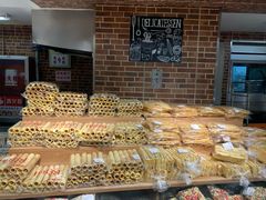 -永旺黄岛购物中心