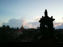 -ခြောက်ထပ်ကြီးရွှေသာလျောင်းဘုရားကြီး