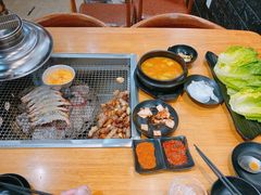 -肉甲韩国木炭烤肉(新壹街1店)