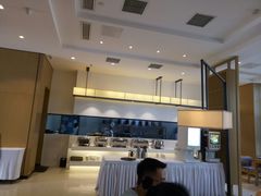 -鱼鲜饭香·招牌汽锅剁椒鱼头王