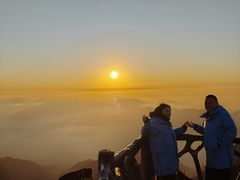 -黄山光明顶山庄