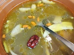 -有红鸡毛店·川菜(建设路店)