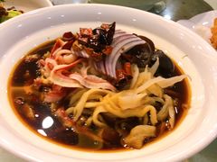 -鞍山大白鲨美食酒店