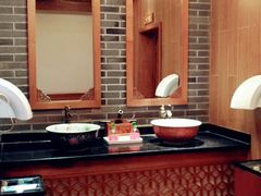-百年川椒重庆老火锅(光谷店)