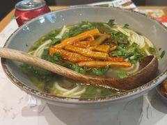 -百春原湖南牛肉粉(百联世纪店)
