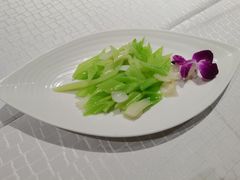 西芹炒百合-西苑饭店·蓬莱春餐厅