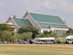 -皇家田广场(อนุสาวรีย์ทหารอาสา)