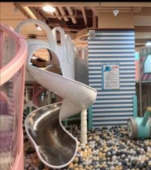 -多多淘儿童体验中心(重庆来福士店)