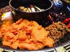 菌汤牛油子母锅-味舵主重庆火锅(邓尉路店)