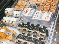 面包甜点陈列柜-乐艺哆·乐活烘焙(浦西万达店)