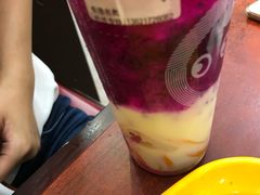 红果小姐姐-CoCo都可(香港名都店)