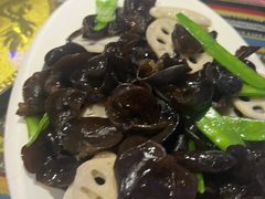 -乌苏疆遇集市烧烤新疆菜(乌苏啤酒小镇店)