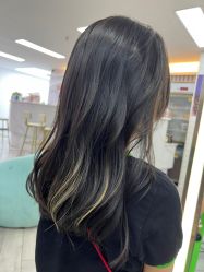 -米娜护肤造型