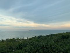 -三亚湾海居铂尔曼度假酒店