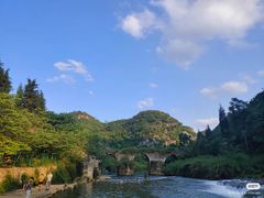 -高荡千年布依古寨旅游景区