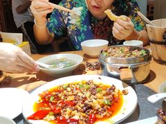 -大众跷脚牛肉馆·非遗传承单位(峨眉山店)