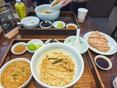 -蟹上黄·蟹黄面·江南糖水(人民广场店)