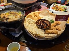 -魏铭鱼头捞饭(晋阳路店)