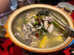 -龙巢盱眙龙虾·牛蛙·烧烤宵夜(八卦岭店)