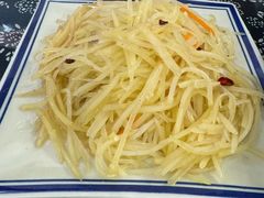 -八两八金·莱芜特色炒鸡(市南漳浦路店)