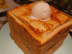 -新大咀港式茶餐厅(宝山万达店)