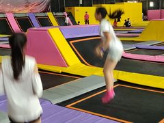 -嘿哟动霸CHUA·新潮玩运动娱乐中心·蹦床滑冰团建乐园