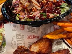 -The Habit Burger Grill 哈比特汉堡(复兴soho店)