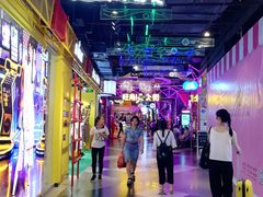 -时尚MEGO商业广场(华新地铁店)