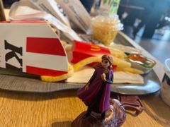 -麦当劳(展览路店)