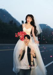 -雪中彩影婚纱摄影·微光艺术中心