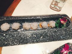 干贝咸蛋黄虾滑-哥老官重庆美蛙鱼头(龙湖杭州金沙天街店)