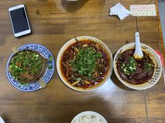 -杨三娘跷脚牛肉(羊子山西路店)