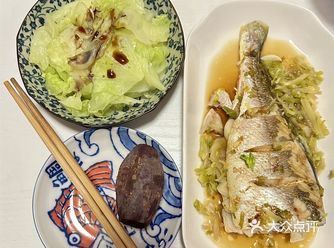 超健康饮食计划大公开 ️元气早餐：绵密小紫薯散发着淡