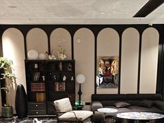 -万泊酒店(长沙五一广场国金中心店)