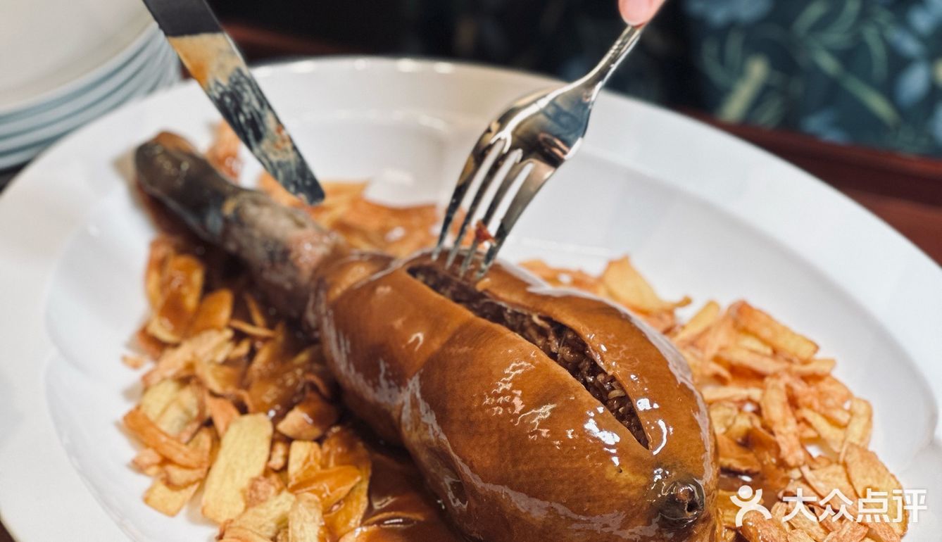 福州酒店中餐厅的天花板？