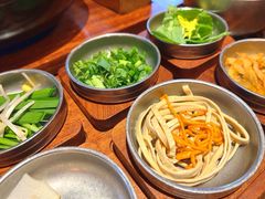 -银米·云南传统过桥米线(双廊黑金冠店)