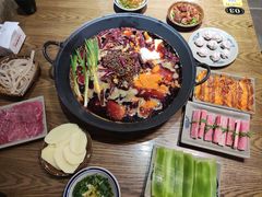 -周幺妹重庆老火锅(银泰城总店)